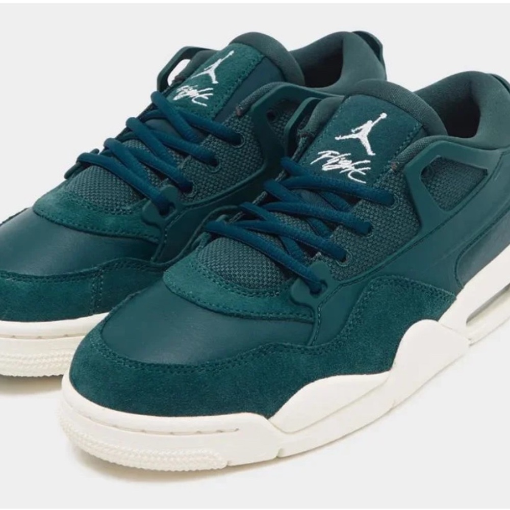 New in box Air Jordan 4 RPM in Oxidized Green/White-Sail. Size 9.